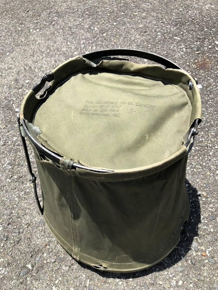 Amazon｜米軍放出品 折りたたみバケツ キャンプ 収納ケース